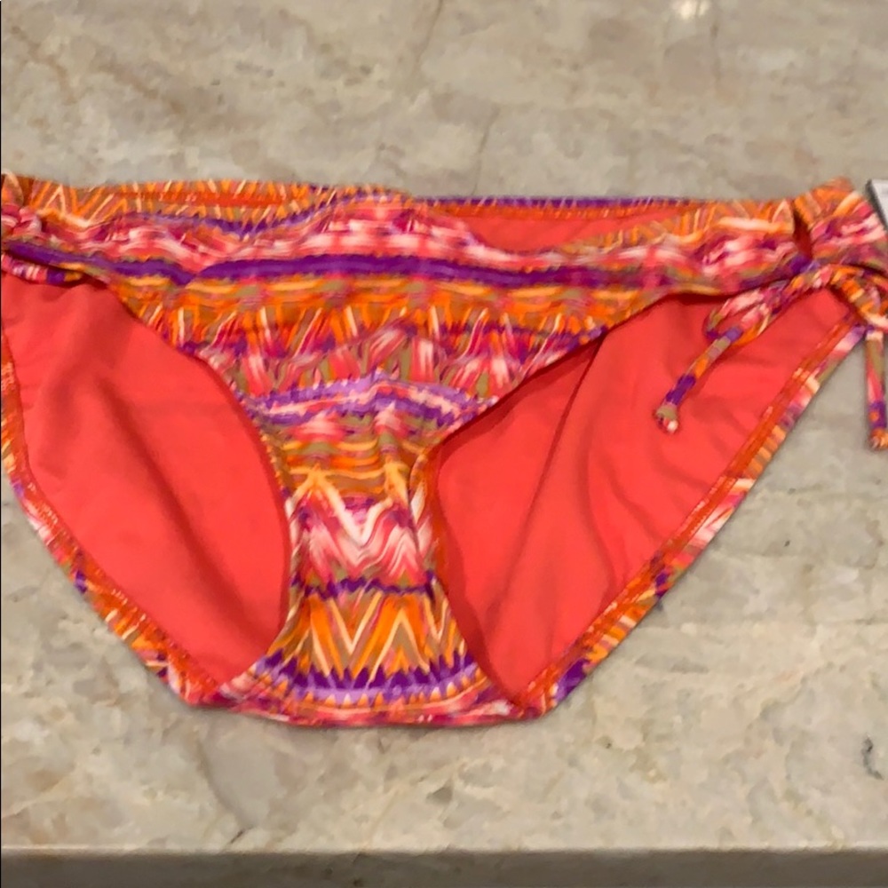 NWT Kenneth Cole bikinis‎ bottoms!